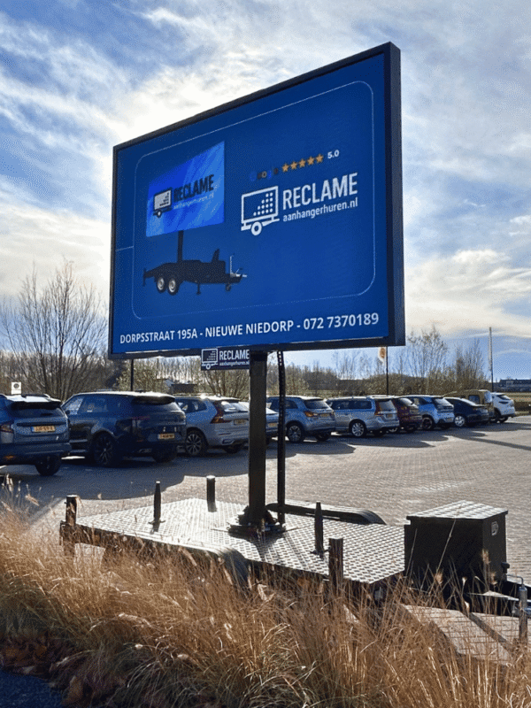 ledscherm-huren-mobiel-aanhanger ledscherm-huren-mobiel-aanhanger